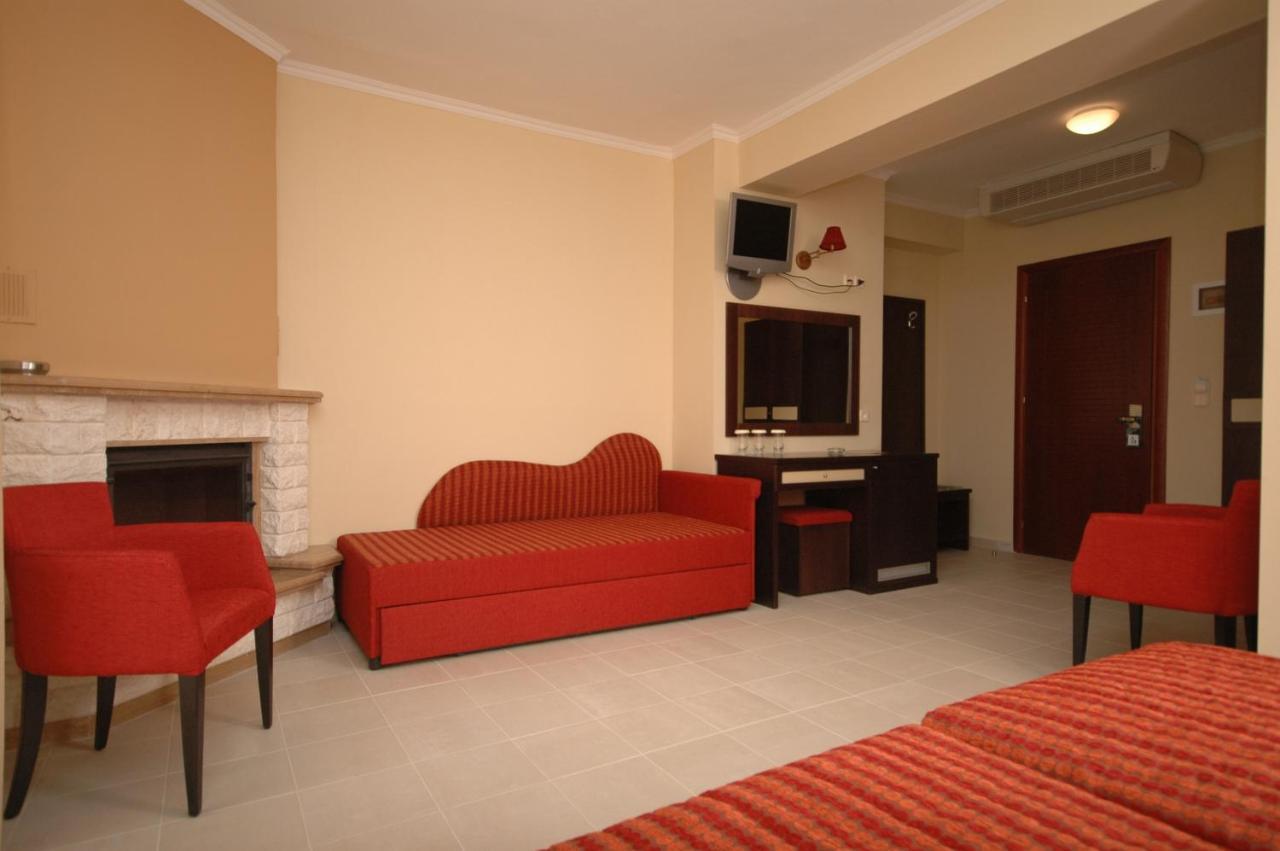 4 Epoxes Hotel Spa Loutraki  Room photo
